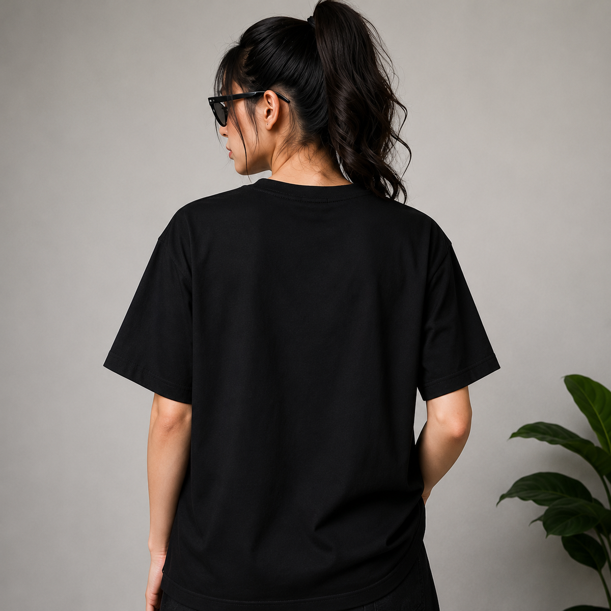 Urban Muse Graphic Oversized T-Shirt – Black